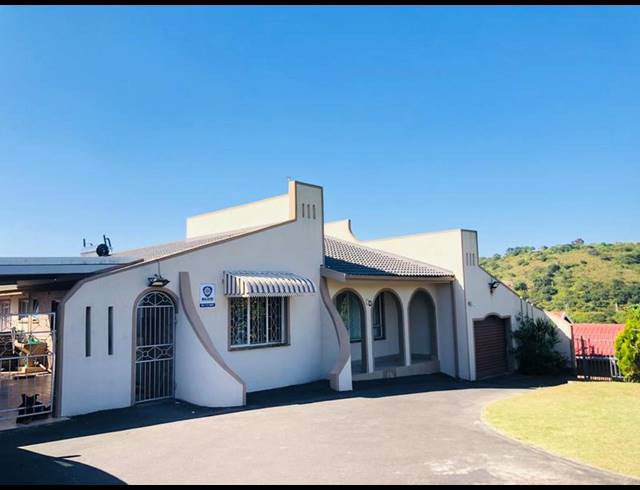 4 BEDROOM HOUSE FOR SALE IN SHALLCROSS